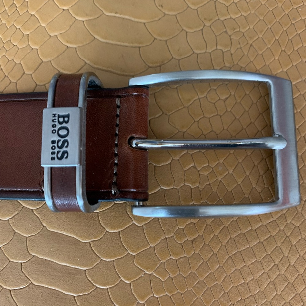 Hugo Boss Belt EUC